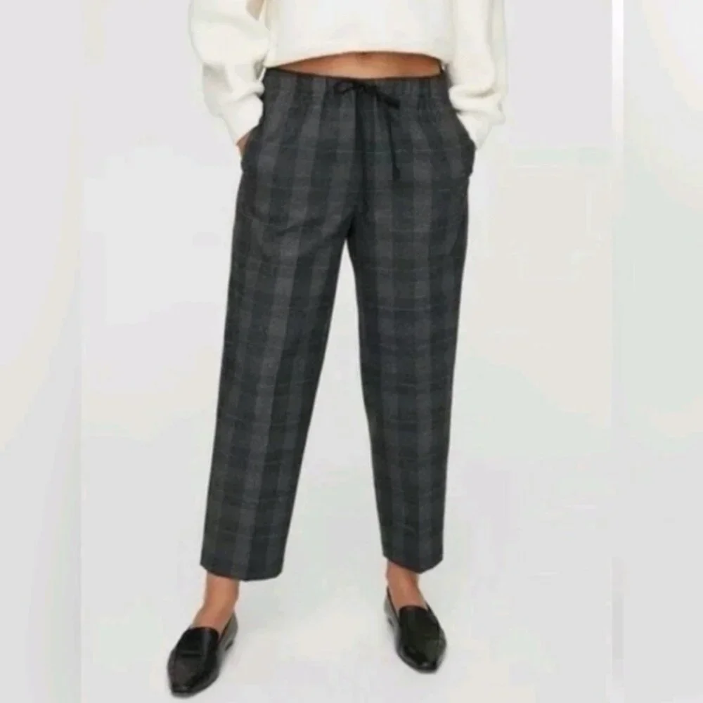 Aritzia Group Babaton Jimmy Pullon Pants‎ Trousers Ankle size M Gray Pockets